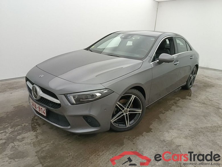 Mercedes-Benz A-Klasse Limousine A 180 d DCT Launch Edition 4d