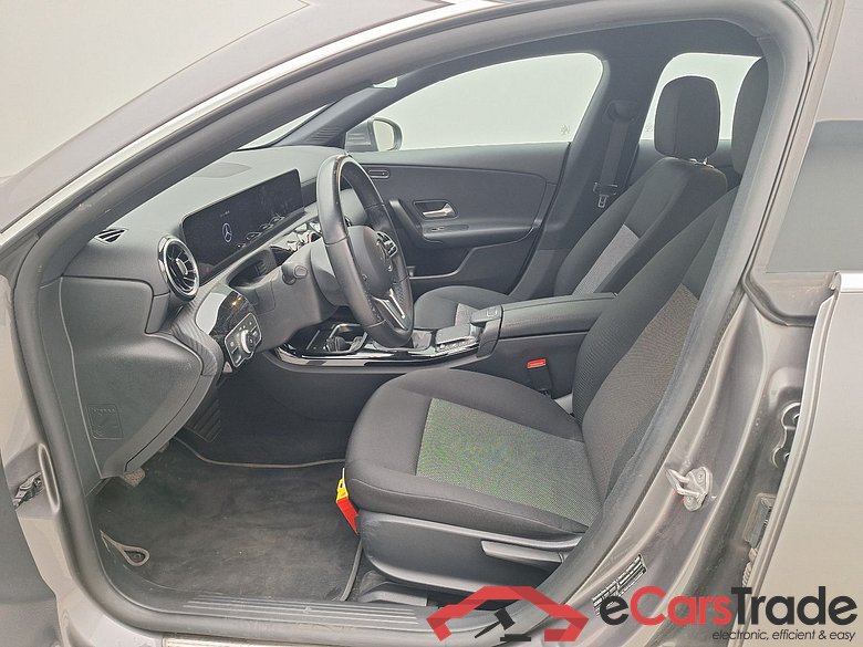 Mercedes, CLA-Class SB '19, Mercedes-Benz CLA Shooting Brake CLA 180 d Busines #3