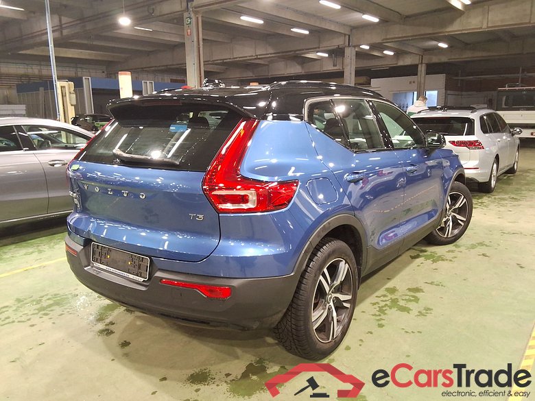 VOLVO XC40 1.5 T3 R-Design Geartronic #4