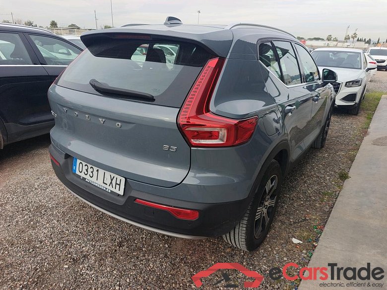 VOLVO XC40 / 2017 / 5P / todoterreno 2.0 B3 G Inscription Auto #2