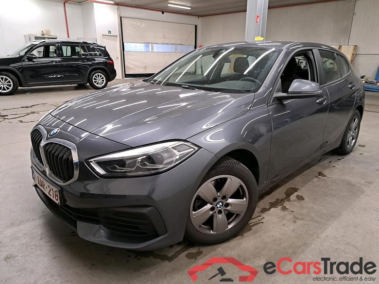 BMW - BMW 1 HATCH 116dA 116PK Advantage Pack Business Live CockPit Plus Nav & PDC Front & Rear #1