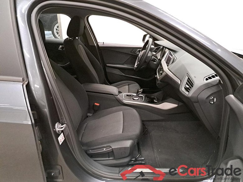 BMW - BMW 1 HATCH 116dA 116PK Advantage Pack Business Live CockPit Plus Nav & PDC Front & Rear #3