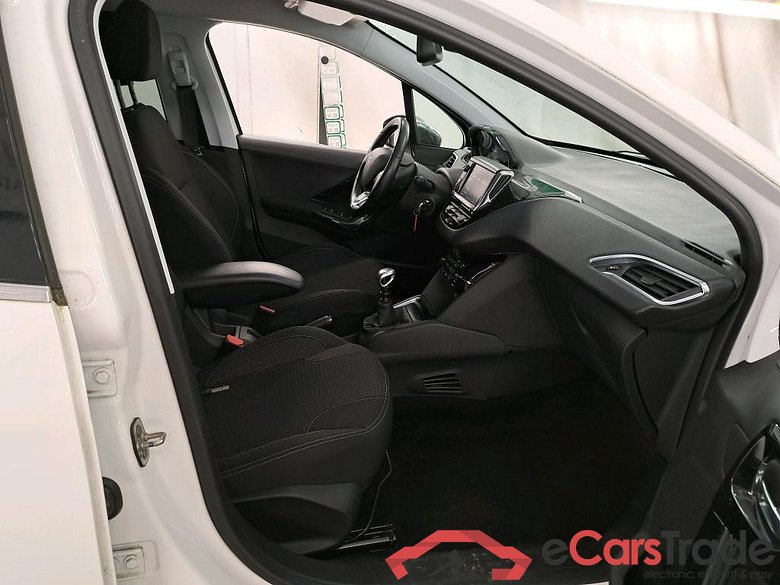 208 Allure Business 1.2 PureTech 110CV BVM6 E6dT #6