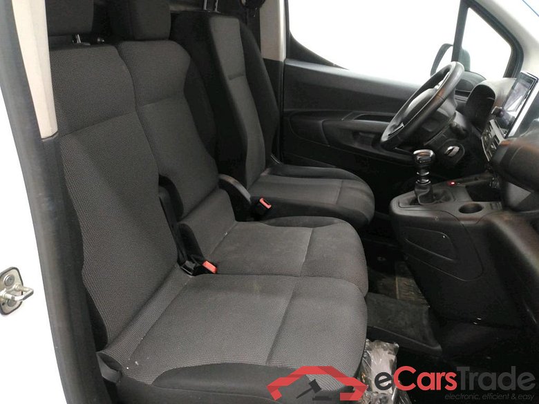 CITROEN Berlingo / 2018 / 4P / Fourgonnette M 1000kg PureTech 110 S&S BVM6 Driver #6