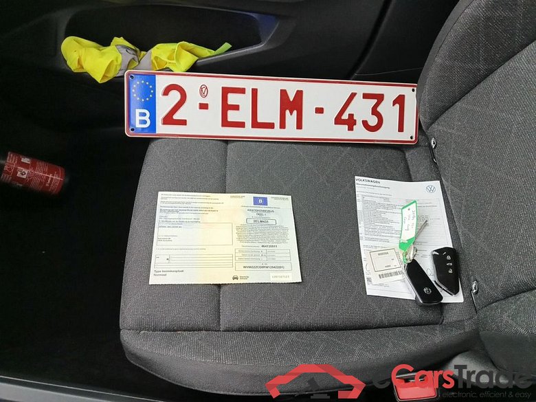 Volkswagen Golf VIII 1.0 eTSI 81kW Life Business DSG 5d #4