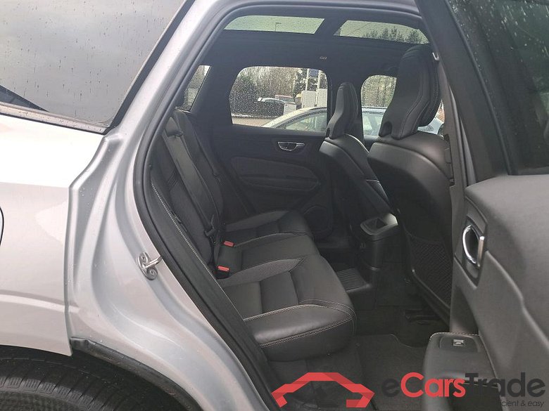 VOLVO XC60 2.0 T6 PHEV R-DESIGN AUTO 4WD #6