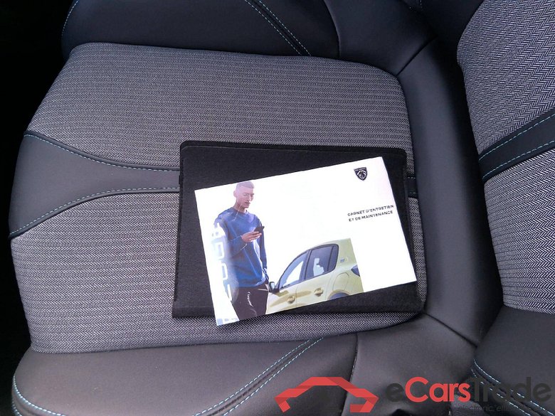 Peugeot 5008 Allure Pack 1.2L Hybrid (136 hp) e-DCS6 #6