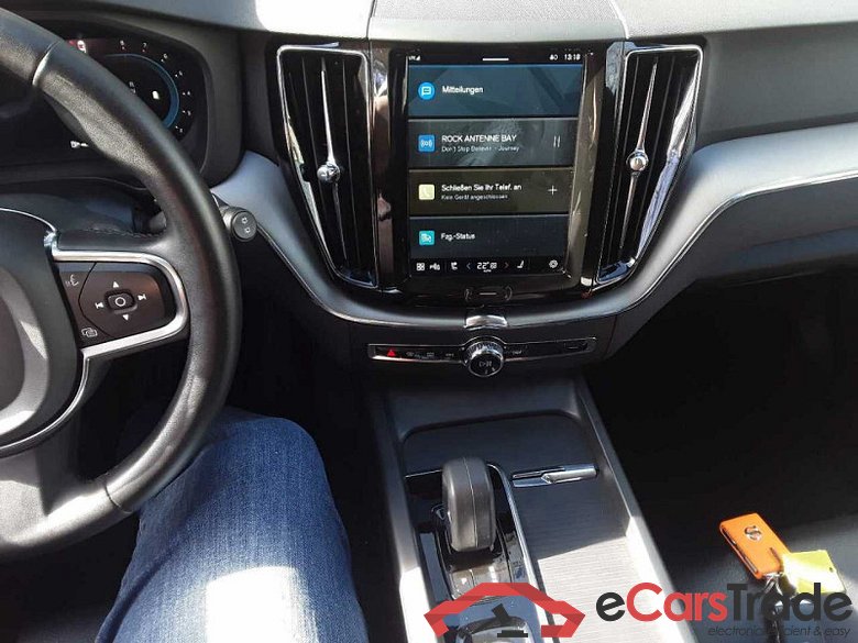 Volvo XC60 (03.2017->) DE - SUV5 B4 (Benzin) 2WD EU6d, Momentum Pro Mild-Hybrid (EURO 6d), (Facelift) 2 #4