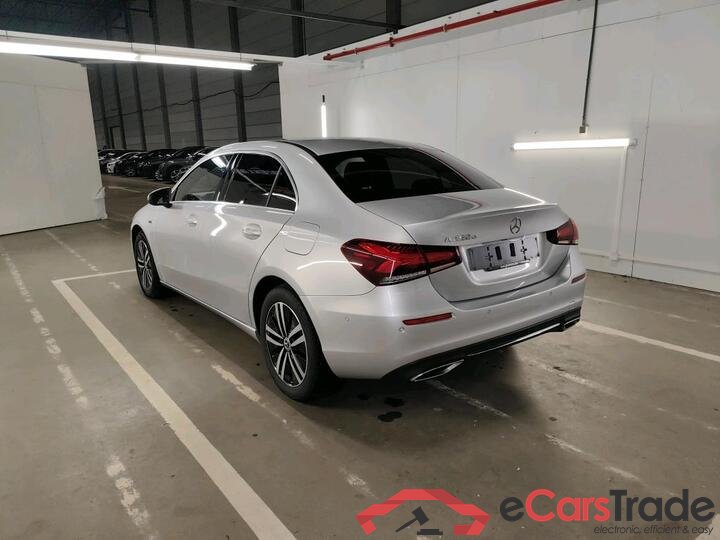 Mercedes A-Klasse Limousine A-Klasse Limousine A 250e Business Solution 160kW/218pk  4D/P Auto-8 #3