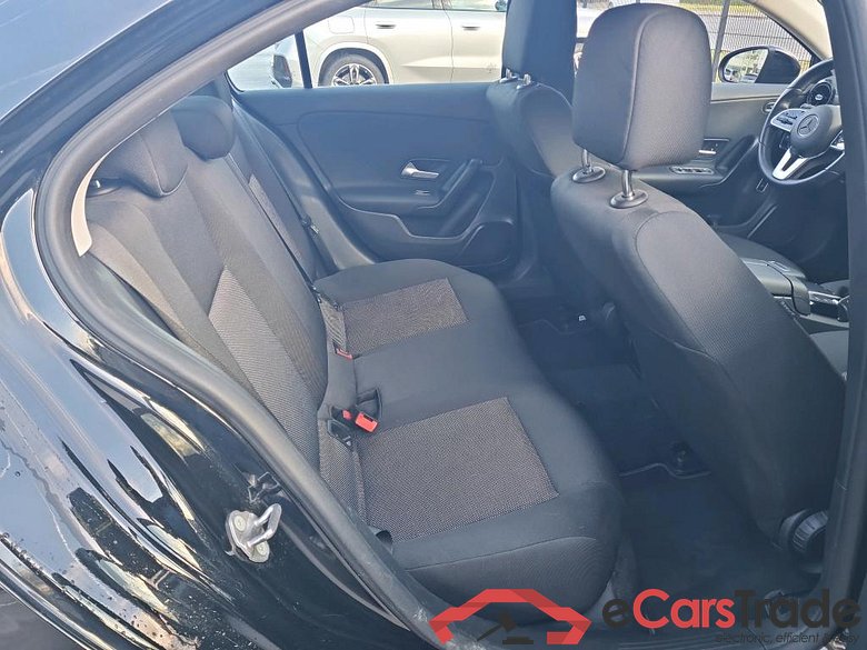 MERCEDES-BENZ A-CLASS LIMOUSINE 2.0 A 180 D BUSINESS SOLUTION ESSENTIAL #6