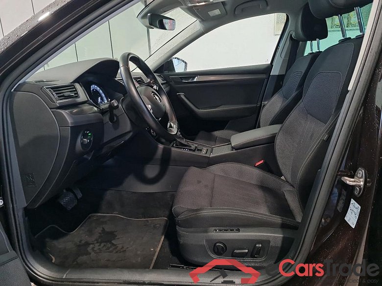 SKODA SUPERB COMBI DIESEL - 2019 1.6 CR TDi Style DSG #5