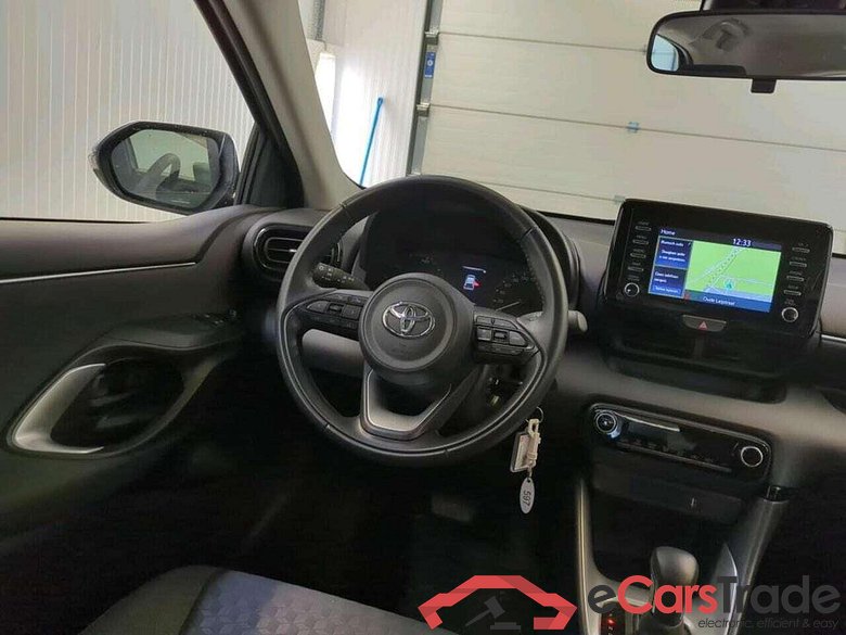 TOYOTA Yaris 1.5 Hyb. Active #3
