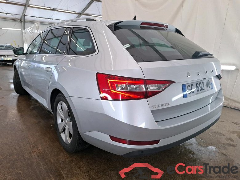 SKODA Superb Combi / 2019 / 5P / Break 1.4 TSI PHEV 218ch DSG6 Business #2