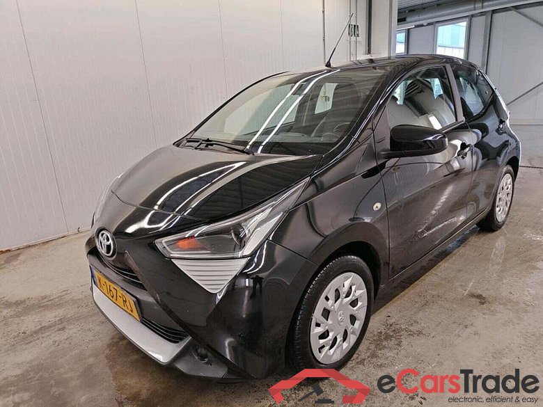 TOYOTA Aygo 1.0 VVT-i x-play #1