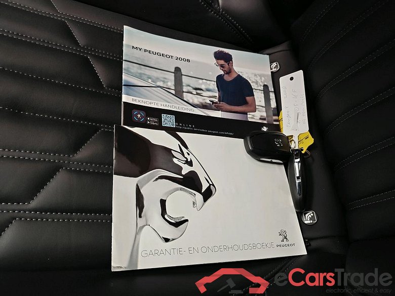 Peugeot e-2008 GT EV 50kWh 136 5d #4