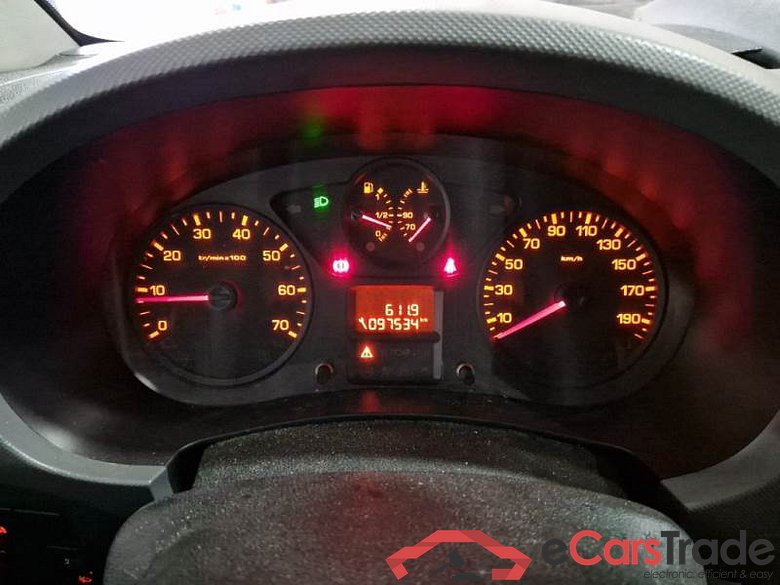 CITROEN BERLINGO 2015 VEIC FURG 4P BLUEHDI 100 CLUB VAN #4