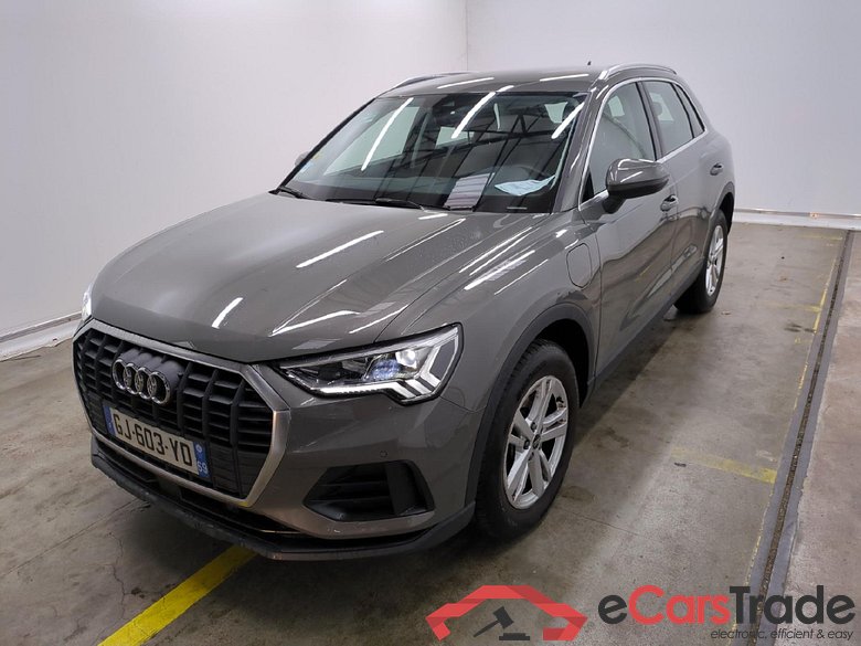 AUDI Q3 / 2018 / 5P / SUV 45 TFSI E 245 S TRONIC BUSINESS LINE