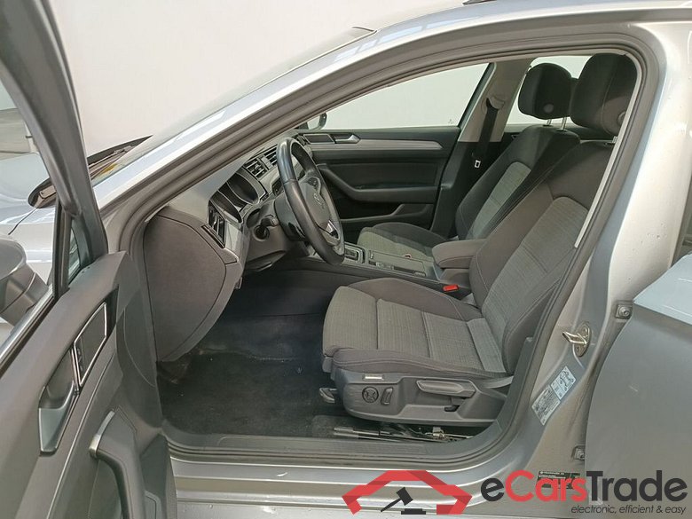 Volkswagen Passat Variant 2.0 TDI 90kW DSG Style Business 5d #3