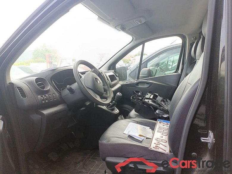 Renault Trafic L1H1 dCi 120 Grand Confort 2.7T 4d !! Damaged car !! #6