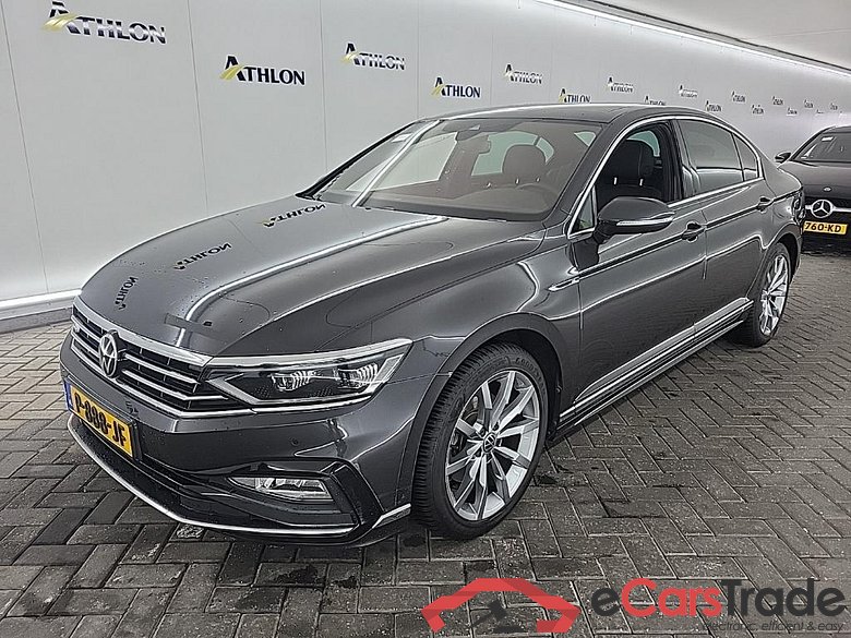 VOLKSWAGEN PASSAT 1.5 TSI 7-DSG R-Line Business+ 4D 110kW #1