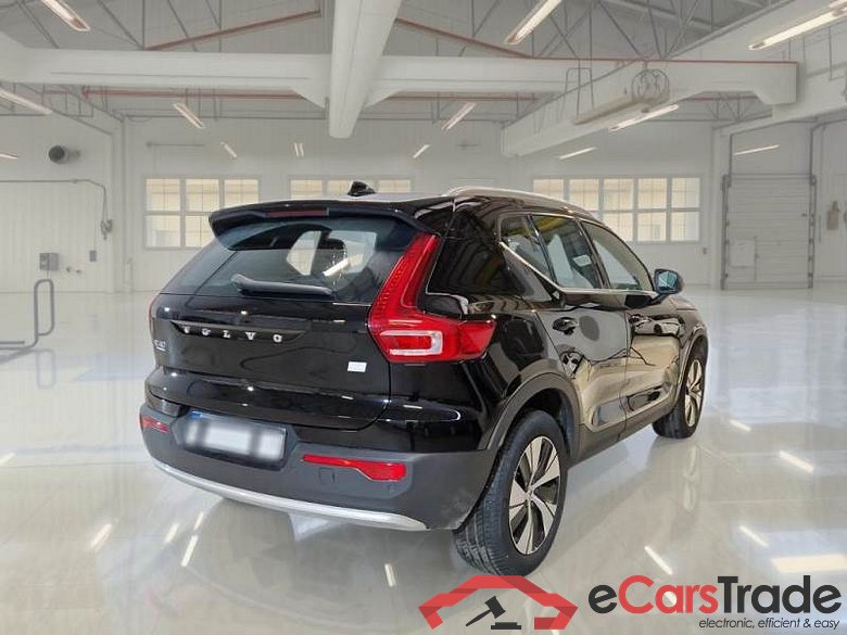 VOLVO XC40 / 2021 / 5P / SUV T4 RECHARGE PLUG-IN AUTO ESSENTIAL #2