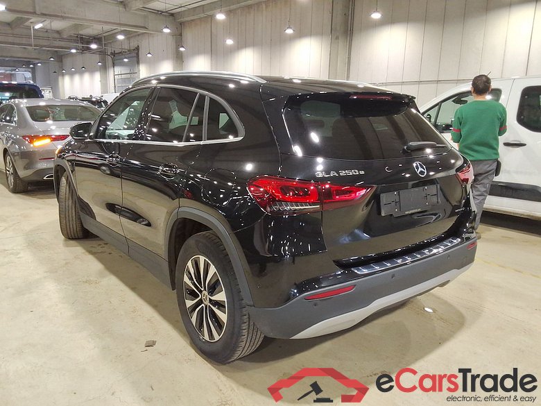 MERCEDES-BENZ GLA 1.3 GLA 250 E DCT BUSINESS SOLUTION #2