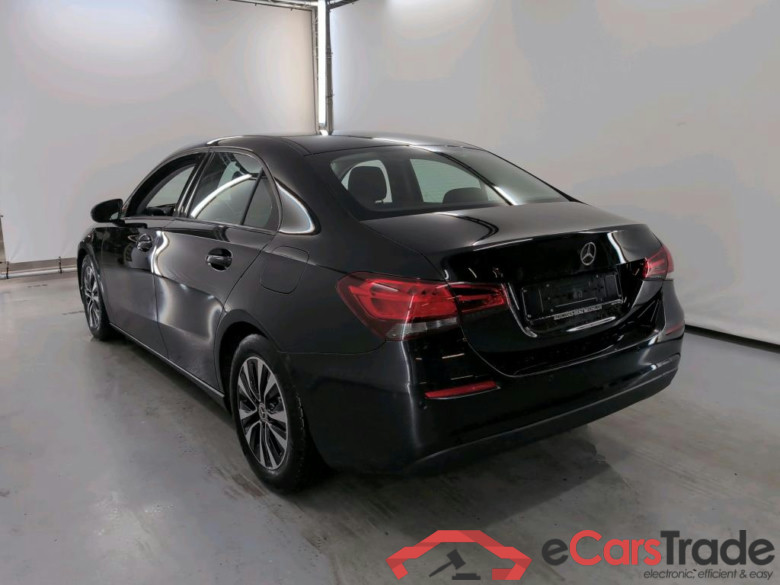 MERCEDES-BENZ A-CLASS 2.0 A 180 D ESSENTIAL LINE DCT #3