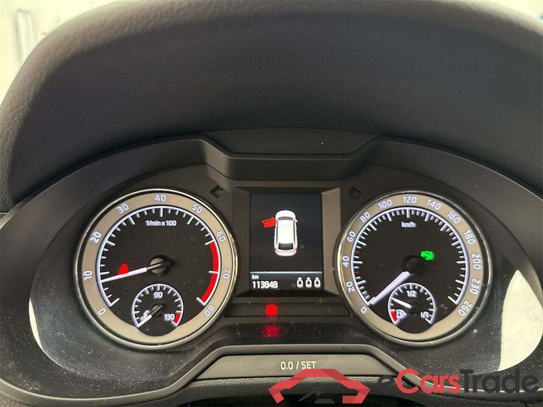 SKODA Octavia Combi 1.5 TSI Bns Edition #4