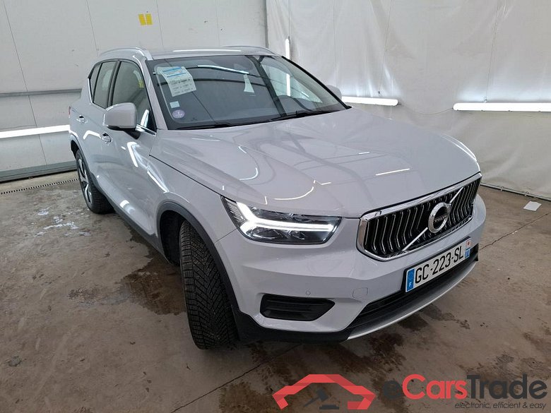 VOLVO XC40 / 2017 / 5P / SUV Recharge T5 262 DCT7 Inscription Busi #4