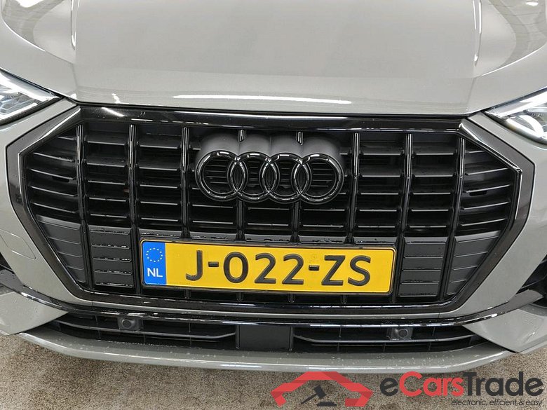 Audi Q3 35 TFSI S tronic S edition 5d + Optiekpakket zwart #5