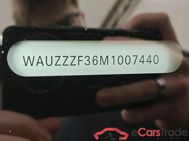 Audi Q3 35 TFSI S tronic S edition 5d + Optiekpakket zwart #6