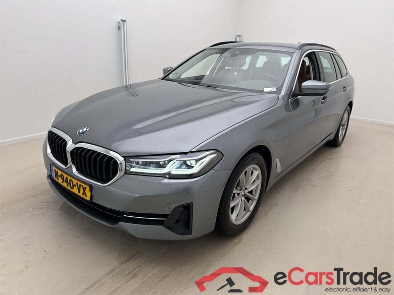 BMW 5-serie Touring 520i Business Ed. + AUT. #1