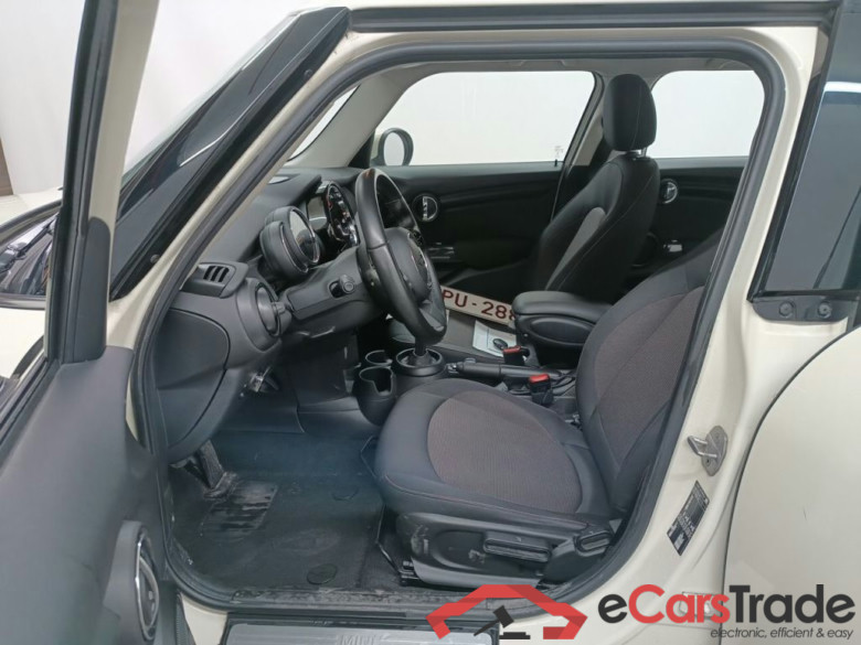 Mini 5 door One Aut. 5d #3