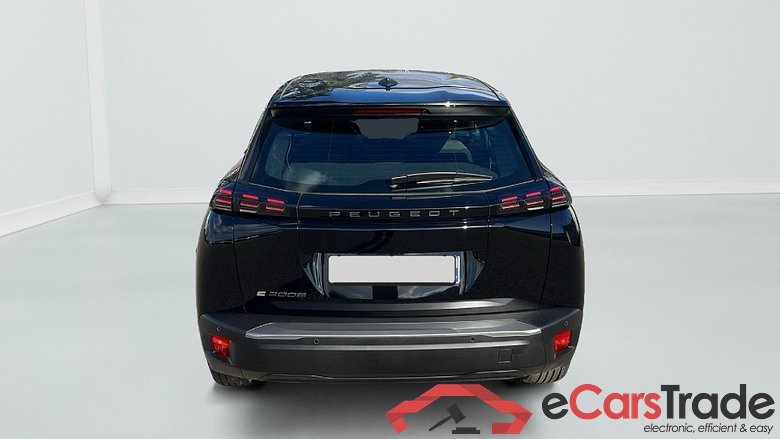 Peugeot 2008 50 kWh 136 ch Active #6