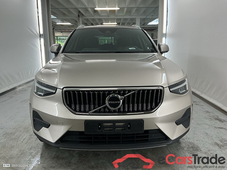 VOLVO XC40 1.5 T4 PHEV CORE DCT #2