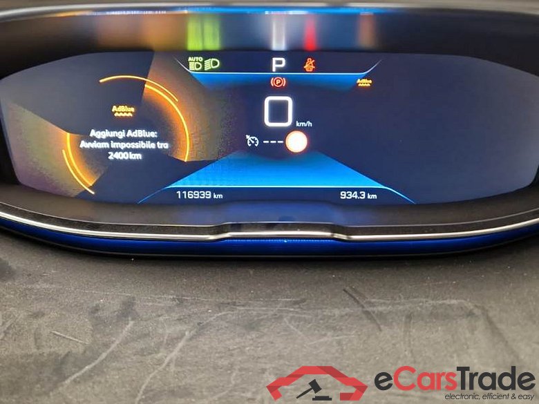 PEUGEOT 3008 / 2016 / 5P / SUV BLUEHDI 130 EAT8 SeS ALLURE #4