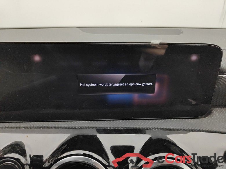 Mercedes-Benz CLA CLA 250 e Business Solution 4d #4