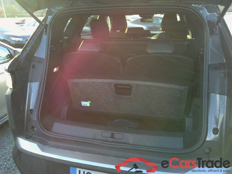 Peugeot 5008 Allure Hybrid 136 e-DCS6 (1.2L) #6