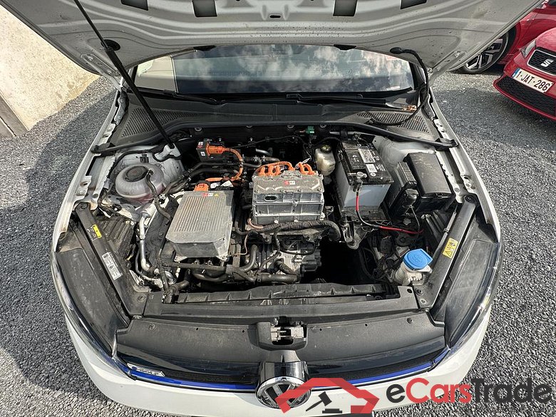 VOLKSWAGEN e-Golf e-Golf 100 kW (136 ch) 1 vitesse #6