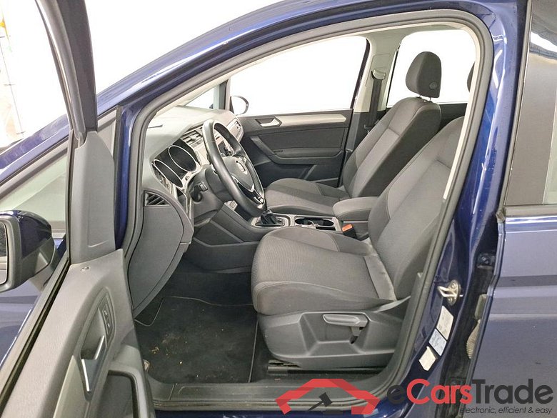 VOLKSWAGEN TOURAN - 2015 1.5 TSI ACT Trendline OPF DSG #5