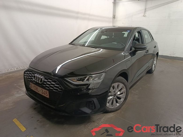 Audi A3 Sportback 1.4 40 TFSI e Attraction 5d #1
