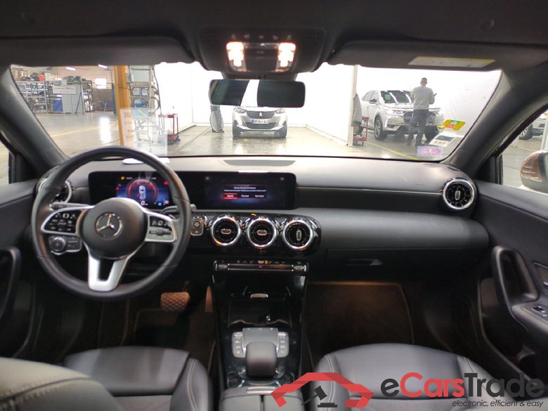 MERCEDES-BENZ Classe A Compact / 2018 / 5P / Berline A 180 Business Line 7G-DCT #5