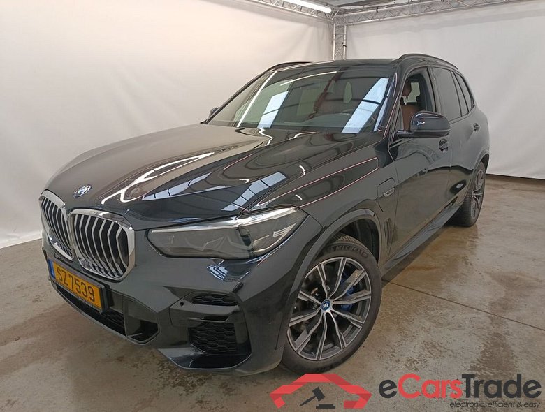BMW X5 - 2018 3.0AS 286hp xDrive45e PHEV (EU6AP) 5d ///M-Sportkit (total options: 15,872 Ex.Vat)