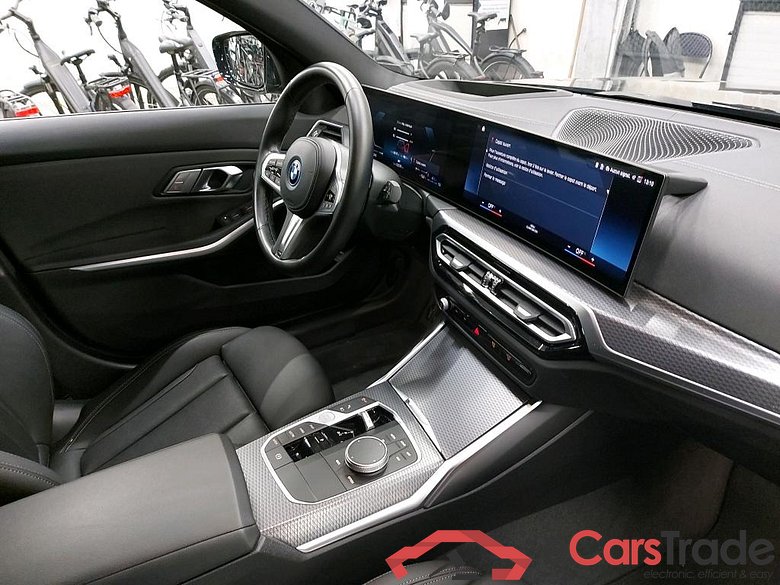 BMW - BMW 3 TOURING 330e 292PK M Sport With Heated Seats & Pack Innovation With Adaptive Light & Driving Assistant Pack & Live CockPit Pro     * HYBRID * #3