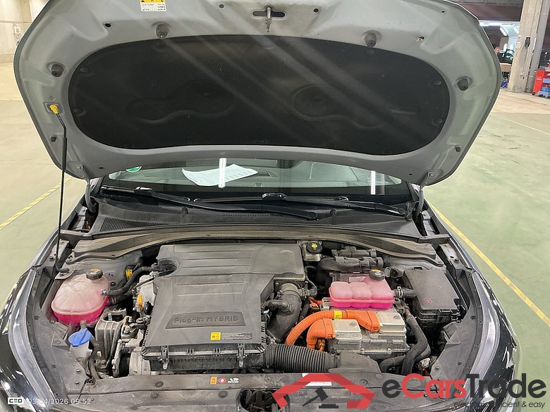 KIA CEE'D SPORTSWAGON 1.6 GDI PHEV BUSINESS LINE DCT #6