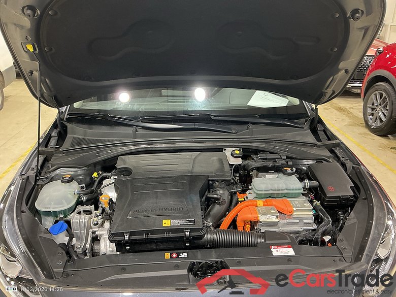 KIA CEE'D SPORTSWAGON 1.6 GDI PHEV BUSINESS LINE DCT #6