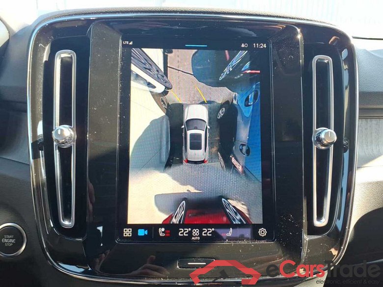 Volvo XC40 (2017->) DE - SUV5 B4 2WD EU6d, Plus Dark (EURO 6d), (Facelift) 2022 - 2024 #6