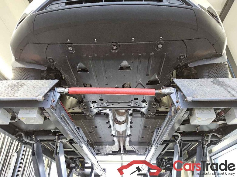 Volvo XC40 (2017->) DE - SUV5 B4 2WD EU6d, Plus Dark (EURO 6d), (Facelift) 2022 - 2024 #5