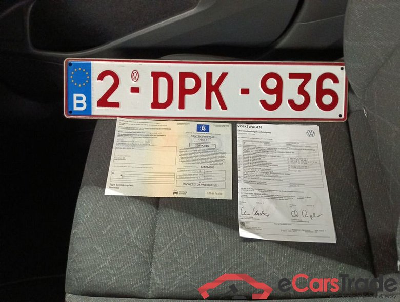 Volkswagen Golf VIII 1.0 eTSI 81kW Life DSG 5d #4