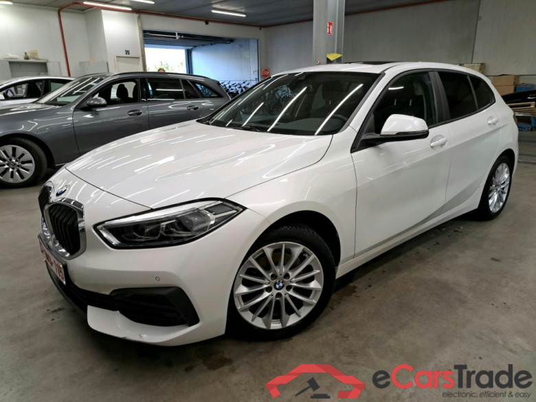 BMW - BMW 1 HATCH 118dA 150PK Advantage Business Edition & Pack Business With Sport Seats & Travel Pack #1